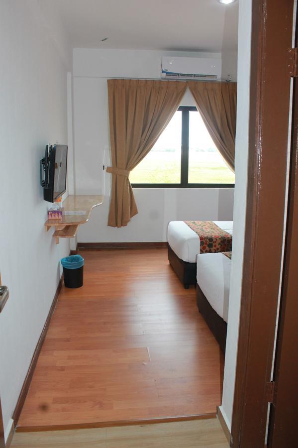 Am Transit Inn, Kuala Terengganu Exterior foto